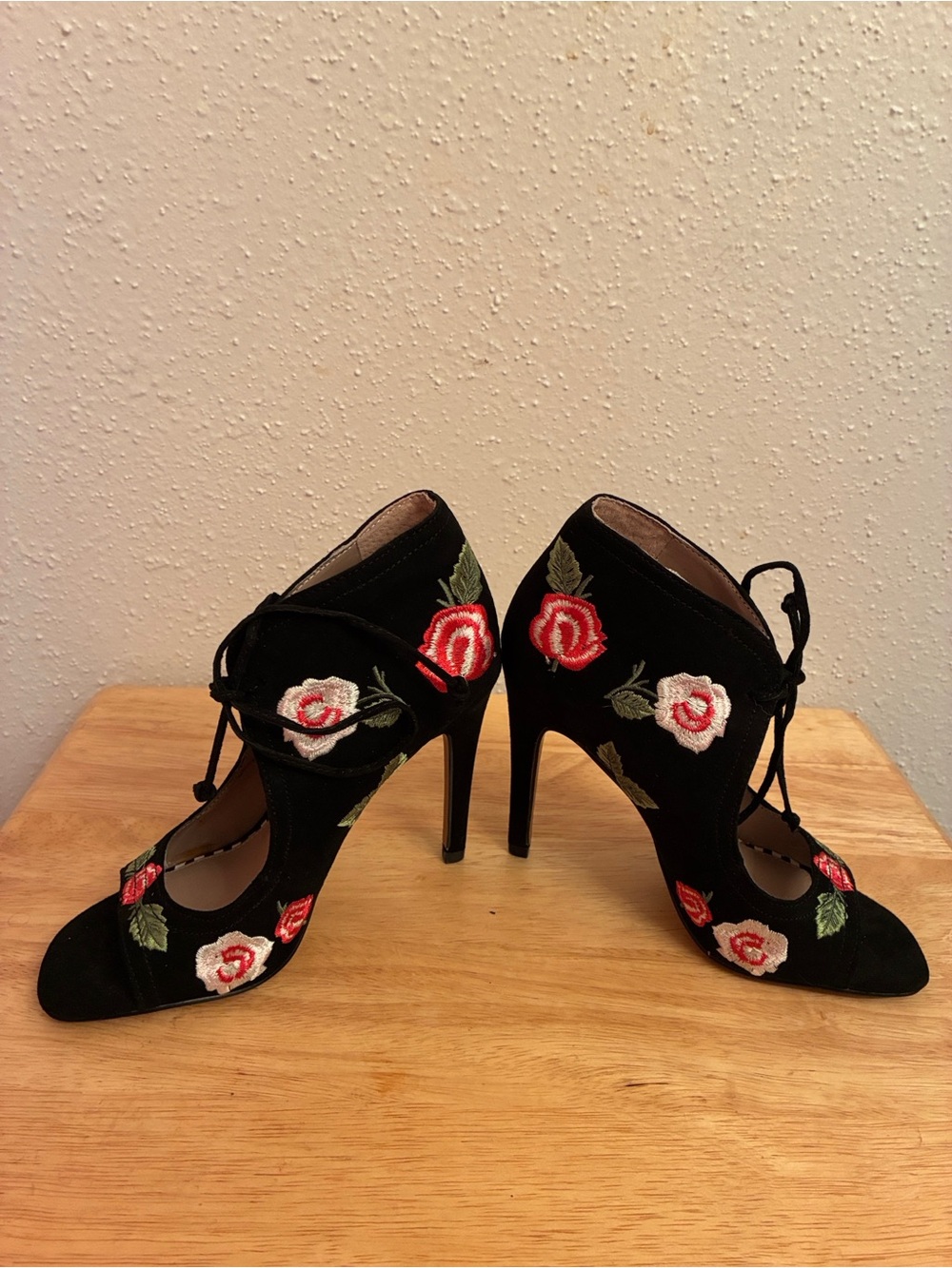 Black Floral Embroidered High Heel Lace-Up Pumps Betsy Johnson
